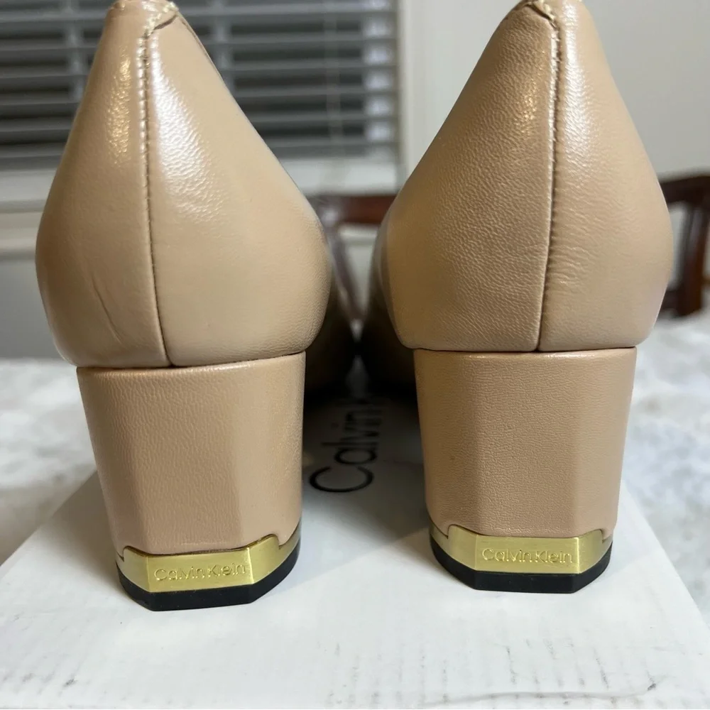 NIB Calvin Klein Nita Leather Heeled Pumps sz 6.5 Nude  Desert Sand - Picture 10 of 14